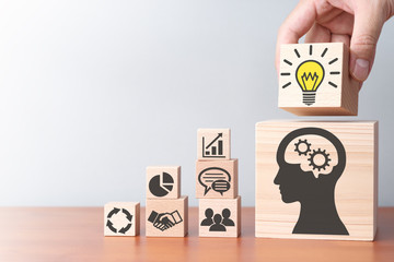 乒乓球旋球怎么接和发？