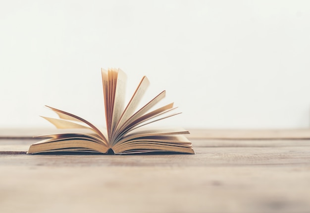 李宁乒乓球短袖国旗开胶怎么搞